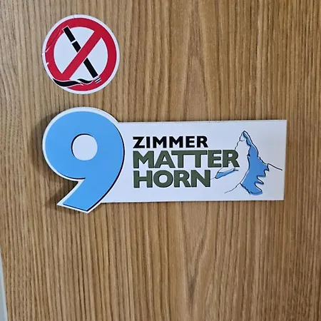 ゲストハウス Weisse Rose, Parkplatz, Fruehstueck, Wlan, Zentral 3*