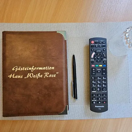 ゲストハウス Weisse Rose, Parkplatz, Fruehstueck, Wlan, Zentral バート・エルスター