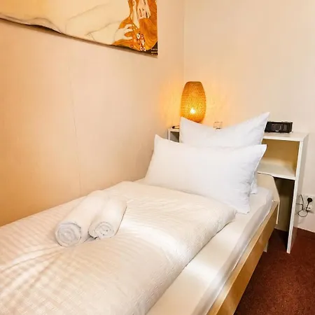 Yfb Pension Weisse Rose I Zentral Gelegen 3*