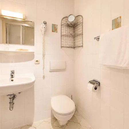 Guest house Yfb Pension Weisse Rose I Zentral Gelegen 3*