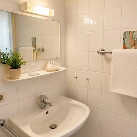Yfb Pension Weisse Rose I Zentral Gelegen 3* Bad Elster