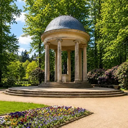 Yfb Pension Weisse Rose I Zentral Gelegen Guest house
