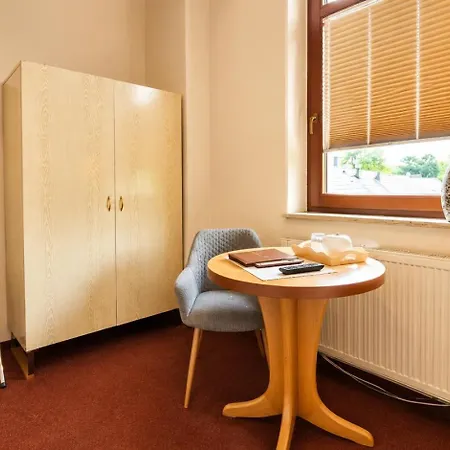 Yfb Pension Weisse Rose I Zentral Gelegen 3* Bad Elster