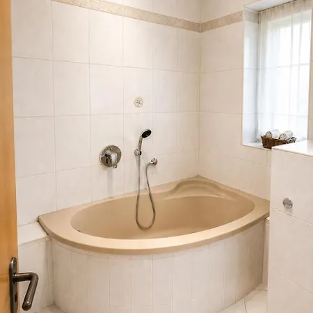 Yfb Pension Weisse Rose I Zentral Gelegen 3*