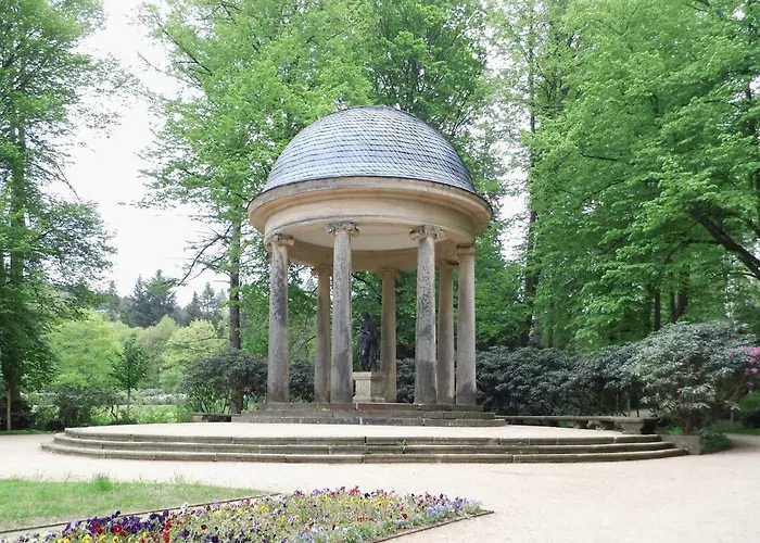 Weisse Rose, Parkplatz, Fruehstueck, Wlan, Zentral Guest house 3*